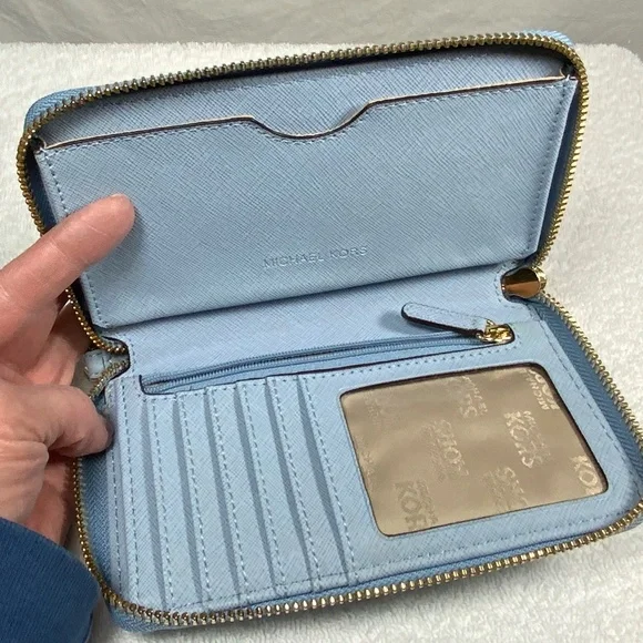 NWOT - Michael Kors Hamilton Traveler Studded Bag & Wristlet - Picture 15 of 15